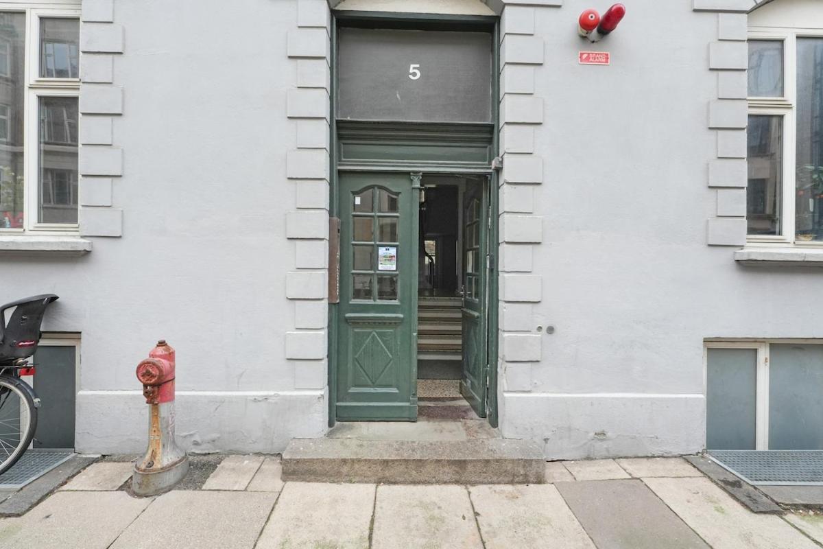 Apartment Spacious And Stylish In Cph *